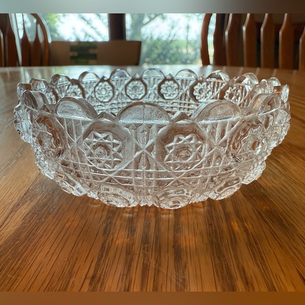 Elegant Vintage Clear Glass Master Salt and 4 Salt Cellars